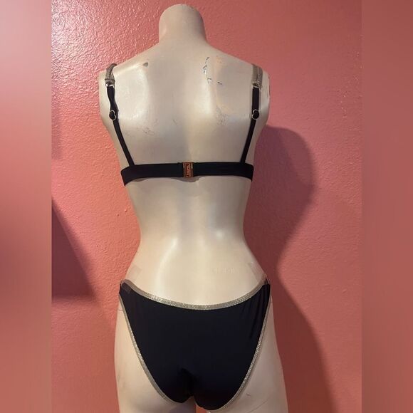 BEACH BUNNY BIKINI SET .. - Picture 7 of 11